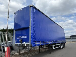 2023-lawrence-david-tri-axle-pillarless-hydra-roll-curtain-sider-20260729_151142210_ios