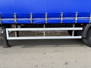 2023-lawrence-david-tri-axle-pillarless-hydra-roll-curtain-sider-20260729_151157400_ios