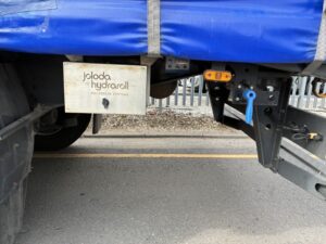 2023-lawrence-david-tri-axle-pillarless-hydra-roll-curtain-sider-20260729_151208353_ios