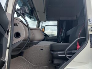 2023-daf-cf340-26t-box-rigid-1000008390