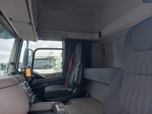2023-daf-cf340-26t-box-rigid-1000008391