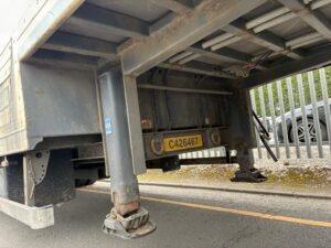 2016-don-bur-tri-axle-step-frame-double-deck-trailer-20260401_100004517_ios