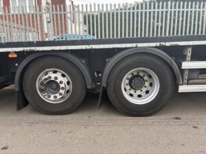 2023-daf-cf340-26t-6x2-flatbed-moffett-kit-rigid-20260804_080104267_ios
