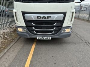 2022-daf-lf180-7-5t-box-tail-lift-20260804_094208673_ios