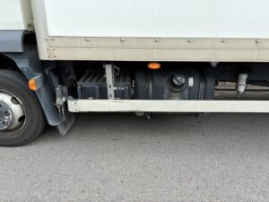 2022-daf-lf180-7-5t-box-tail-lift-20260804_094234287_ios