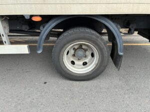 2022-daf-lf180-7-5t-box-tail-lift-20260804_094239812_ios