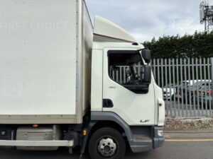 2022-daf-lf180-7-5t-box-tail-lift-20260804_094527502_ios