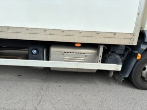 2022-daf-lf180-7-5t-box-tail-lift-20260804_094543179_ios