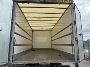 2022-daf-lf180-7-5t-box-tail-lift-20260804_094608821_ios