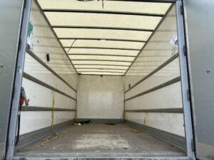 2022-daf-lf180-7-5t-box-tail-lift-20260804_095833032_ios