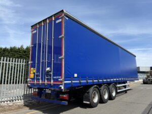 2023-dennison-hydraroll-floor-curtainsider-20260810_130618369_ios