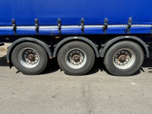 2023-dennison-hydraroll-floor-curtainsider-20260810_132050776_ios
