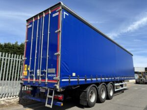 2023-dennison-hydraroll-floor-curtainsider-20260810_132100305_ios