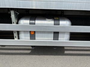 2025-mercedes-actros-2532-26t-box-rigid-20260819_124801767_ios