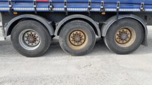 2023-tiger-tri-axle-curtain-sided-trailer-1000055409