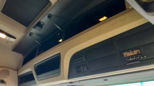 2023-mercedes-actros-1824-curtain-sided-rigid-1000057571