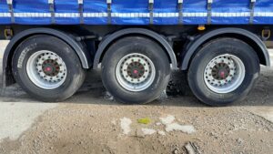2022-tiger-tri-axle-curtain-sided-trailer-1000059219