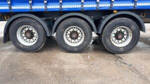 2022-tiger-tri-axle-curtain-sided-trailer-1000059257