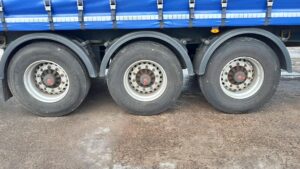 2022-tiger-tri-axle-curtain-sided-trailer-1000059300