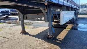 2022-tiger-tri-axle-curtain-sided-trailer-1000059330-1