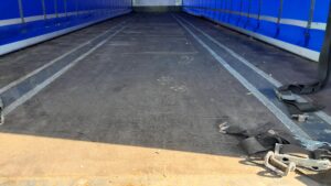2022-tiger-tri-axle-curtain-sided-trailer-1000059339-1