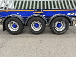 2023-dennison-skeletal-trailer-20261015_122133246_ios
